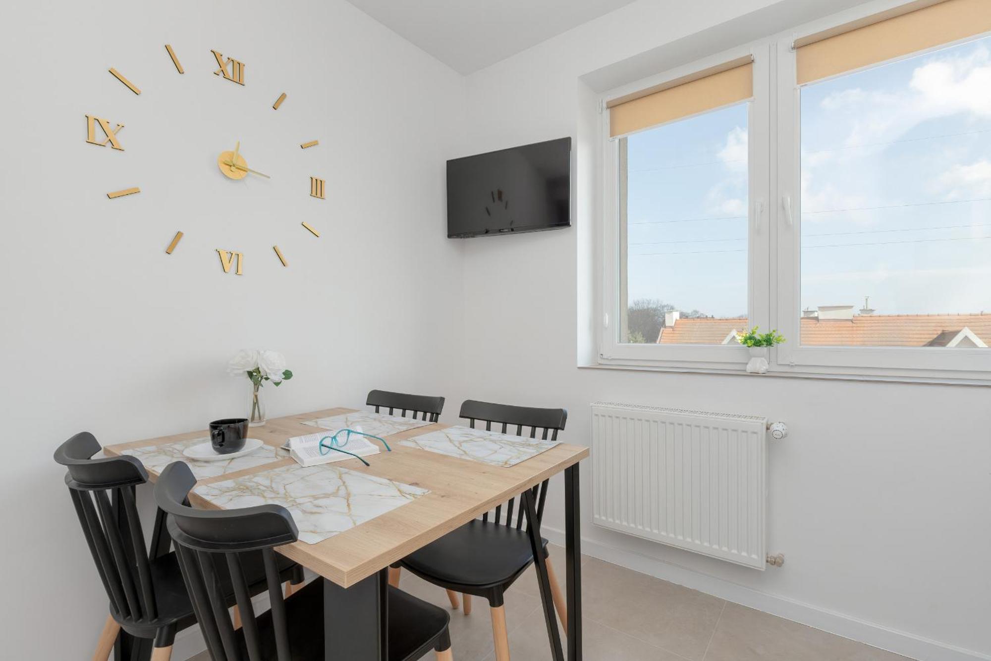 Exclusive Martina Apartament With Free Parking Close To Beach And Pier By Noclegi Renters Apartment *